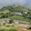 Castello Orsini di Albe e sito archeologico di Alba Fucens alle pendici del monte Velino