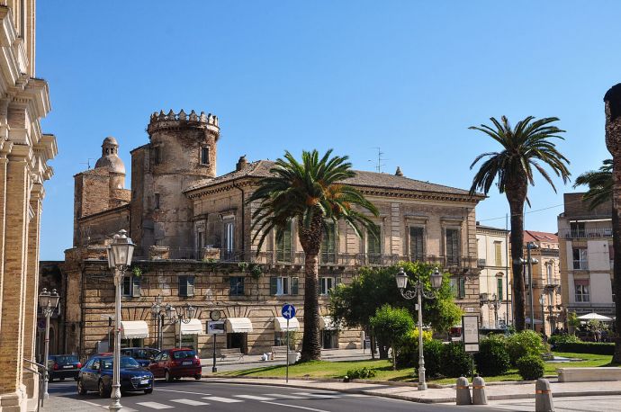 Castello Caldoresco in Piazza Rossetti, Vasto (Chieti)